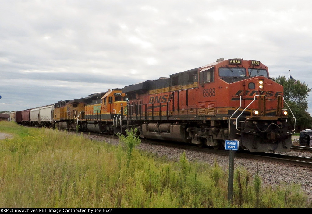 BNSF 6588 West